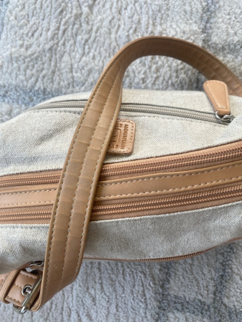 Stone Mountain Spectator 2 Black & Cream 2Section double top Zip Hobo bag - Picture 10 of 12
